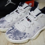 [Nike] Air Jordan 11 Retro Low Light Bone 나이키 에어조던11 로우 흰뱀 라이트본 [개봉기]