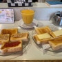 아사쿠사: 펠리칸식빵의 토스트와 과일 스무디 <커피 아로마 珈琲アロマ> + <시오빵의 팡 메종>