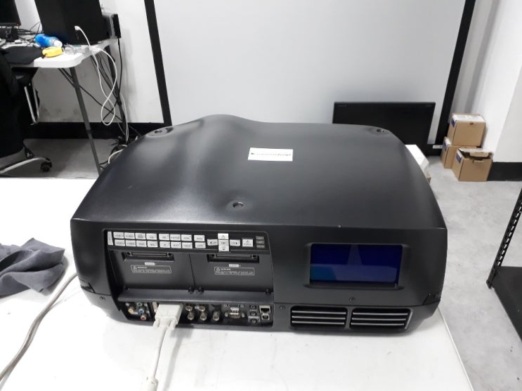 ProjectionDesign F32 모델 컬러휠 교체 작업 : 네이버 블로그