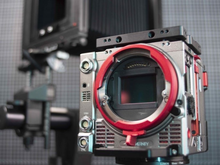 Beyond IMAX: Filming with a gigantic 16K 200MP sensor(영문) : 네이버 블로그