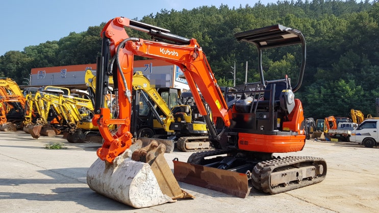 미니굴삭기 신차가격이 부담스러우시면 중고미니굴삭기 구입도 좋은 방법입니다. 서진건설기계와 상담하세요! 구보다 U20 소형포크레인 : 네이버 블로그