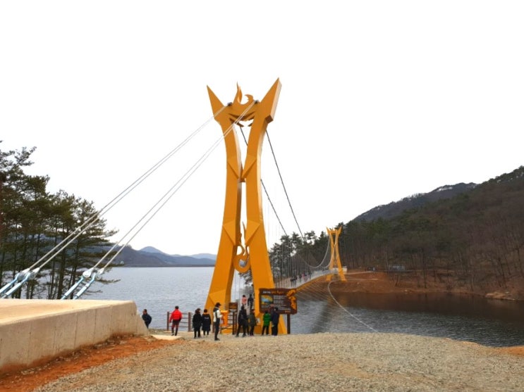 장성 가볼만한곳, 장성호 수변길 트레킹 따라 출렁다리 보고...