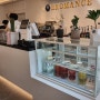 [SH커피코리아] 수원 인계동에 위치한 브로맨스 커피전문점 오픈