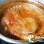 [메뉴연구] 푹 익은 묵은지와 부드러운 돼지갈비 만남의 하모니 양푼묵은지갈비찜 - 인천 연수동 먹자거리 맛집 연탄가면돼지
