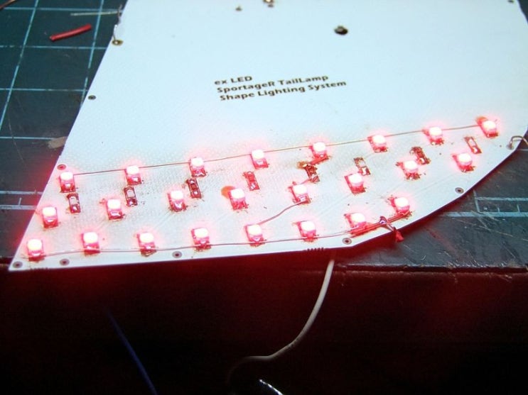 스포티지R DIY - 면발광 LED 테일램프 수리작업. : 네이버 블로그