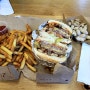 홍콩여행 홍콩에 간다면 완차이 맛집 미국 3대 버거 파이브가이즈(Five Guys)에 꼭 들러보세요!