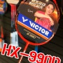빅터의 누구나 쓰기좋은 새로운 올라운드형라켓 HX-990D 하이퍼나노 엑스 990D는 소드를 이을수 있을까요? 빅터라켓은 대구배드민턴 빅터대구수성점 빅터마트에서 구경하세요^^