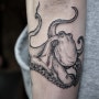 문어타투 [블랙워크] 슈퍼N타투 [블랙앤그레이] 강남타투 [강남타투수강] 팔꿈치타투 [octopus tattoo] 타투문하생 [black work] gangnam tattoo