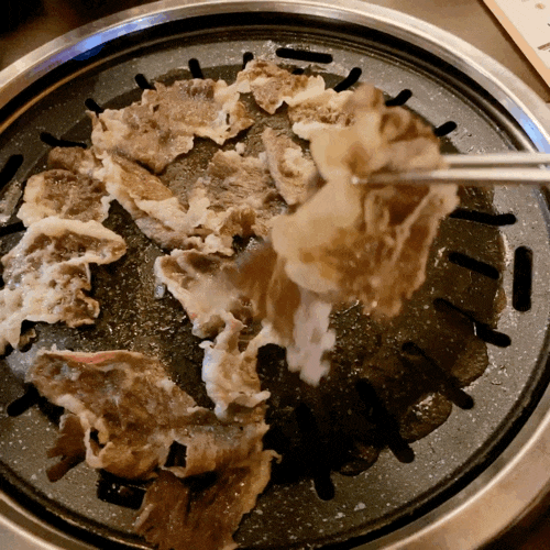 강동구청 맛집 “이차돌”에서 차돌박이 + 차쫄면 + 돌초밥 먹고왔어요 ! : 네이버 블로그