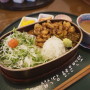 망원동 맛집 :: 섭식당 - 일본식 도시락 벤또(弁当)가 먹고 싶을 때 (호르몬 벤또, 연어덮밥)