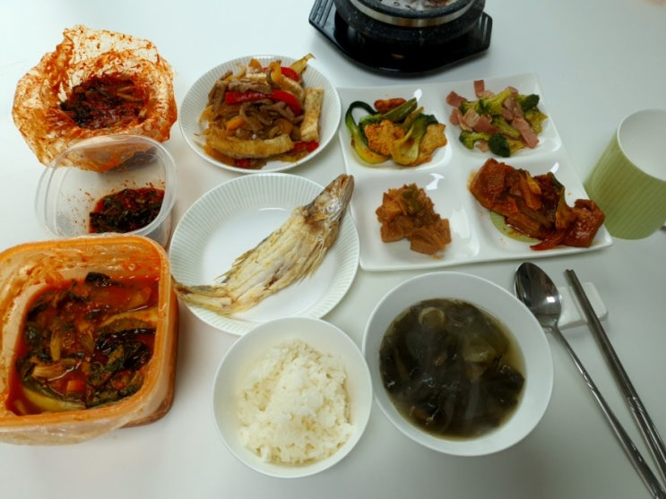 편식쟁이 남편 반찬 추천 / 두부 잡채, 청경채 어묵볶음, 마늘 베이컨 브로콜리 볶음, 햄감자조림, 두부두루치기 : 네이버 블로그