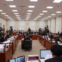 4월 29일, 20대 국회 국방위원회 마지막 전체회의 참석