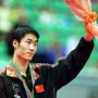 40미리 시대 첫 세계 챔피언. 2001년 오사카 세계 챔피언 왕리친(Wang Liqin).