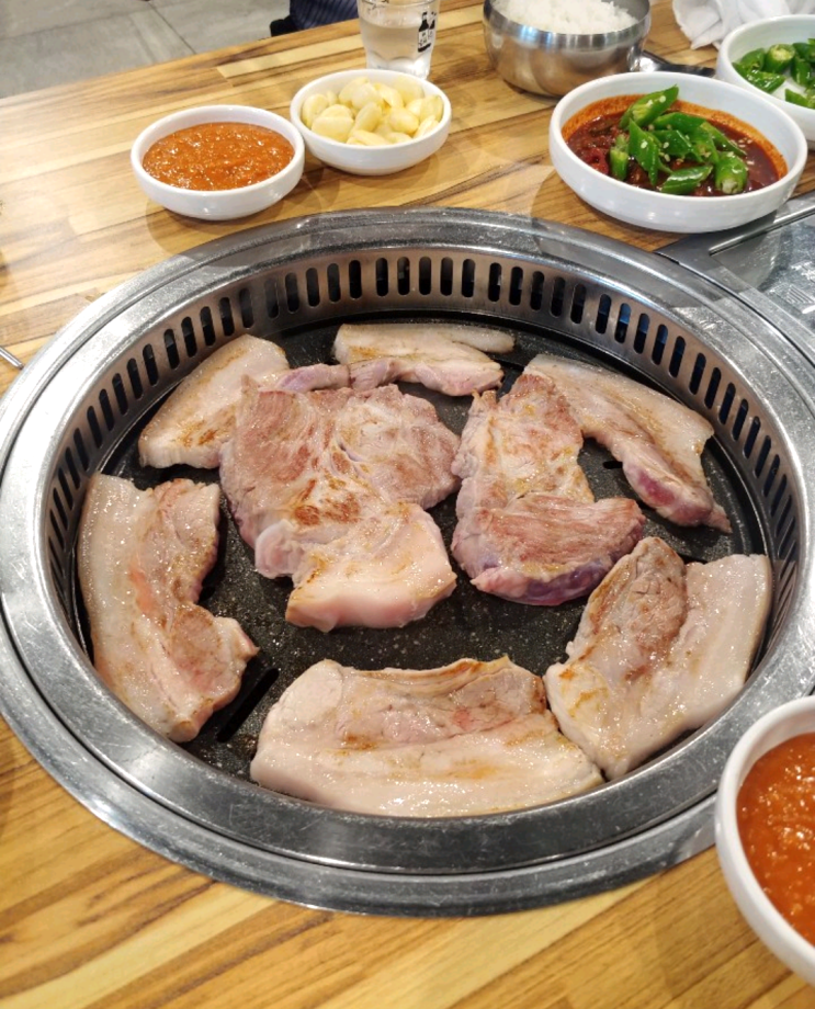 제주시 연동 한우,흑돼지 ★도민 김치찌개,스지탕,차돌된장찌개 무료 할인 쿠폰 정보! : 네이버 블로그