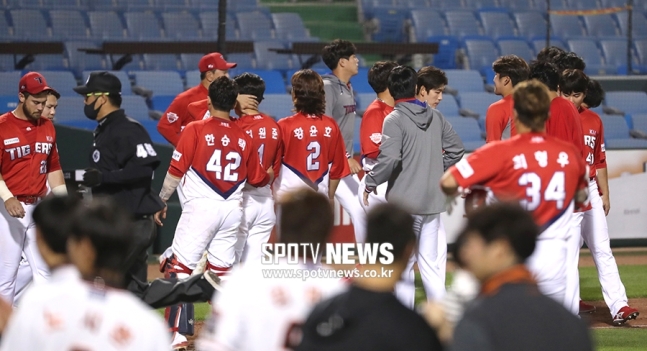 20200515 기아 vs 두산 1차전 리뷰-4병살타에 5실책 한 팀이 승리?