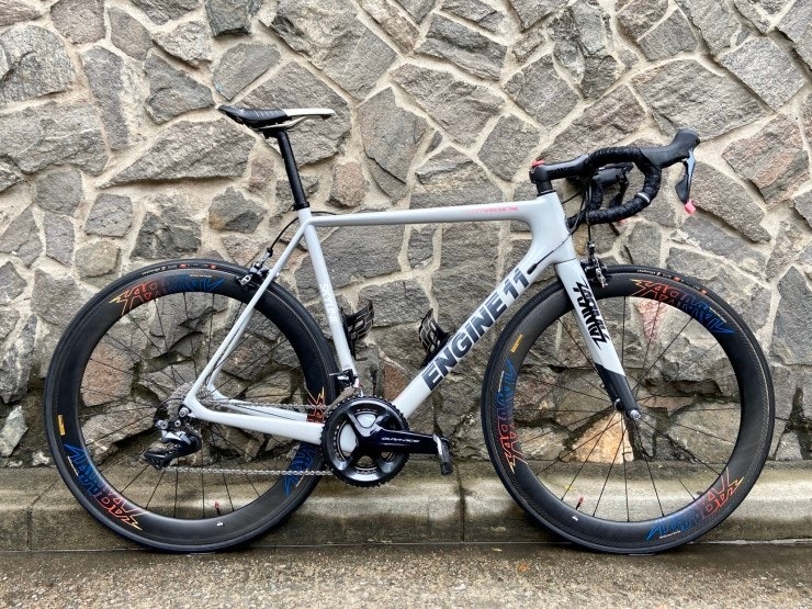 엔진11 스카이라인 슈퍼라이트 카본 올라운드 로드 프레임셋 시마노 듀라에이스 R9100 11단 로드 구동계 아르마 블레이드5