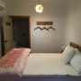 시설-facilities 03 , 화장실과 함께한 교룡방 과 만복방 , 무아정원 - We have two double bed rooms with private toilets.