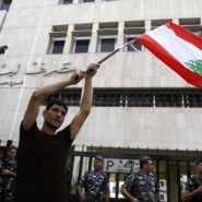 타임스탬프 뉴스 : 레바논 시민들은 금융위기 속에서 비트코인에 대해 알아가고 있다