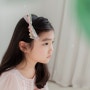 윤블리의 민트코코핀 착용사진들 예쁜 자수똑딱핀 레이스헤어밴드