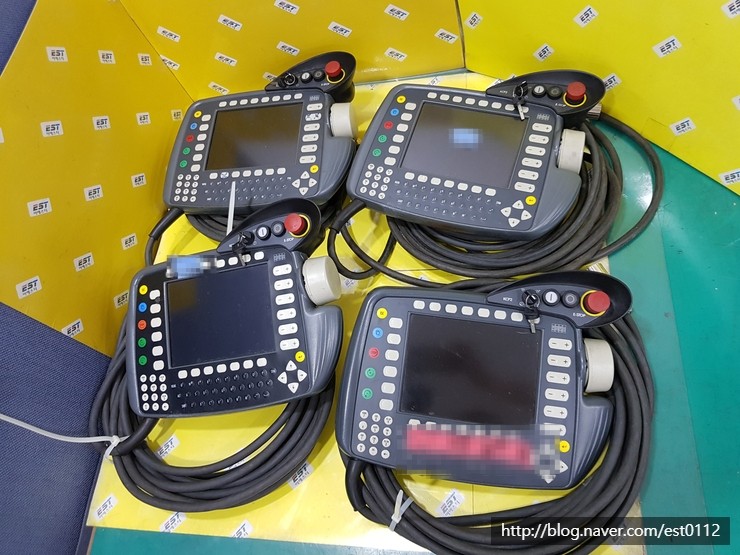 KUKA KRC2 Controller Pendant KCP2 수리, KCP2 Std.ed05 00-130-547, 쿠카 로봇 ...