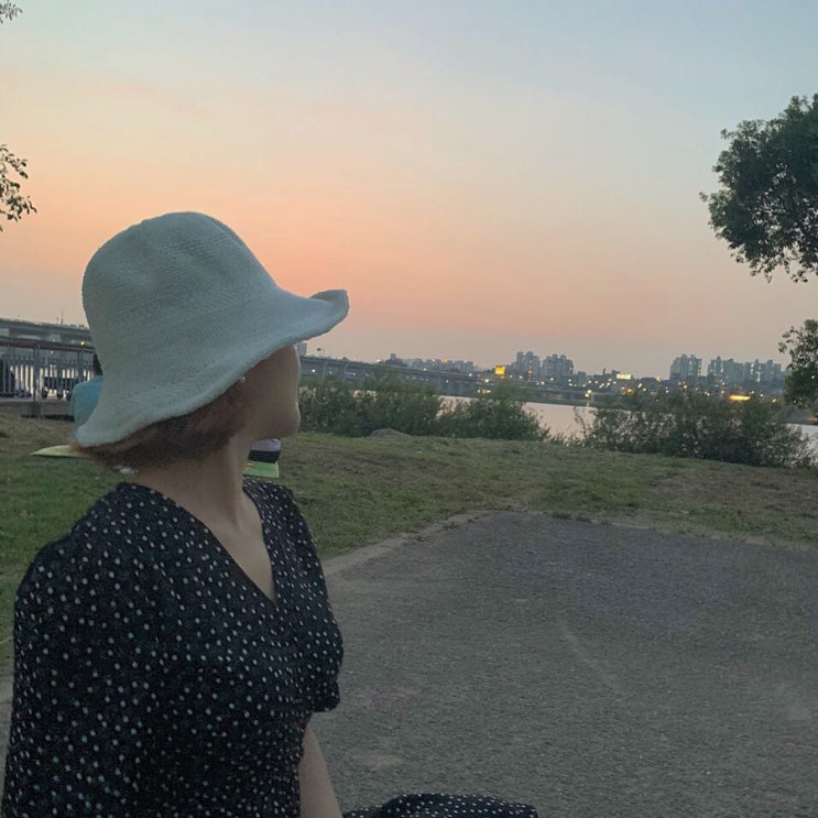 반포 한강공원 돗자리대여 피크닉 즐기기! (엽기떡볶이/배달음식 추천) : 네이버 블로그 반포 한강공원 돗자리대여 피크닉 즐기기! (엽기떡볶이/배달음식 추천) : 네이버 블로그