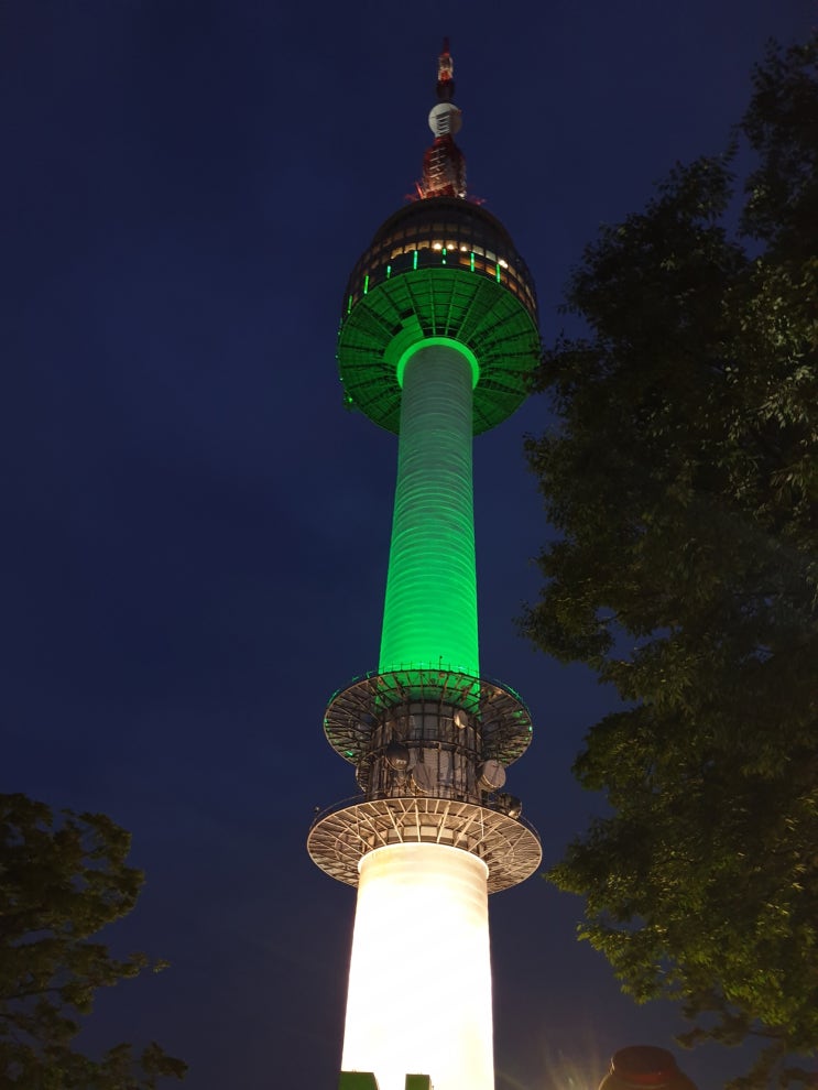서울 남산타워를 올랐습니다.(남산케이블카, 남산둘레길, 남산타워노을, 남산팔각정, 남산타워야경, N서울타워, 남산타워전망대 ...