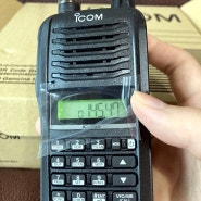 베터리용량업 군부대38전대 정훈훈련홍보실 출고한 아이콤무전기 IC-V86 ICOM VHF 100mhz 무전기 군인무전기 사냥터/심마니/산악구조대무전기추천