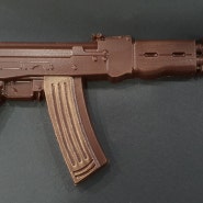 특별한 초콜릿: AKC74Y기관단총 모양의 초콜릿