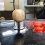 소나무로 제작한 나무레버볼입니다.