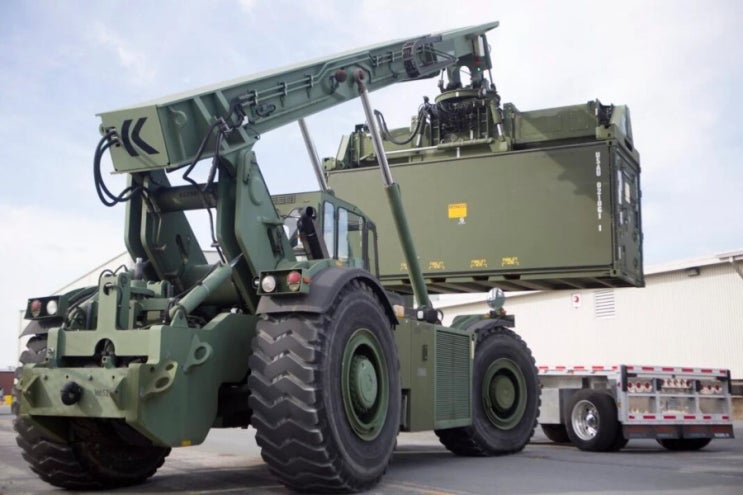 바퀴달린 거인, Rough Terrain Container Handler (RTCH) : 네이버 블로그