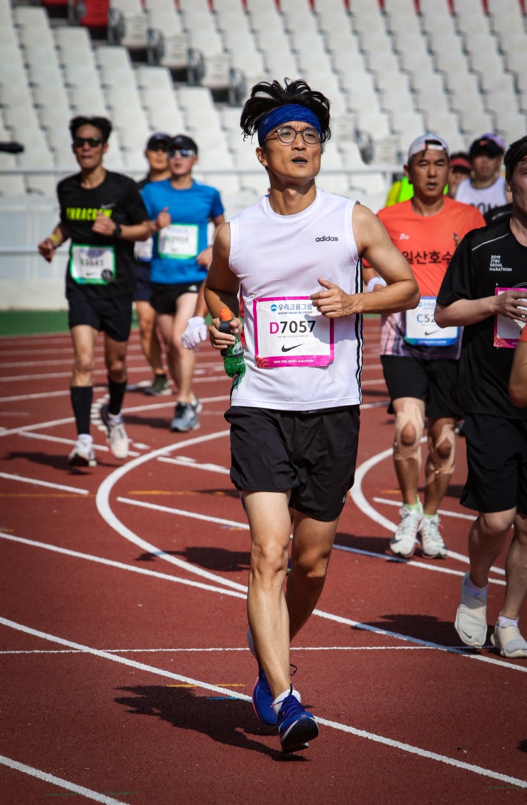 첫 풀코스(42.195km) 마라톤에서 서브4 달성(3:53:45)!! jtbc서울마라톤 : 네이버 블로그