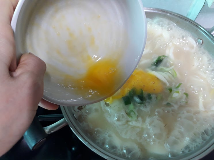 떡국 끓이는법 ♡간단한 사골떡국 맛있게 끓이기 : 네이버 블로그