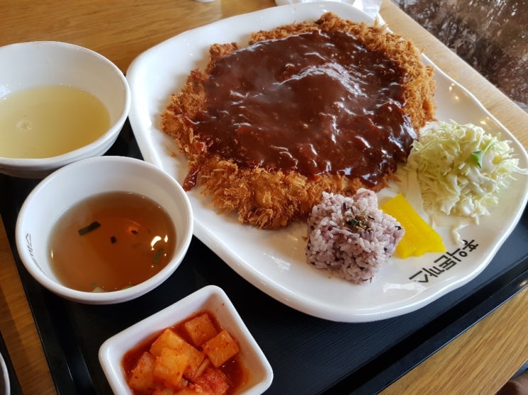 [운정 맛집] 거대한 대왕돈까스 <홍익돈까스> 파주운정점