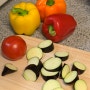 구운야채와 토마토 소스로 만든 파스타