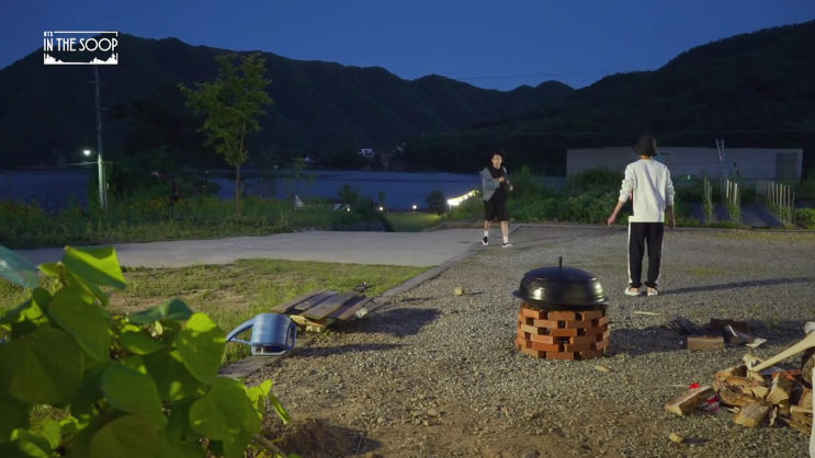 인더숲 BTS편 재방송 7회 다시보기 시청률 시행착오 끝 가마솥 치킨 완성