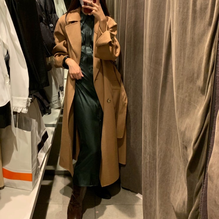 ZARA 자라 신상 추천! 숏패딩 프릴 탑 레더 팬츠 울 롱코트 새틴 원피스 : 네이버 블로그