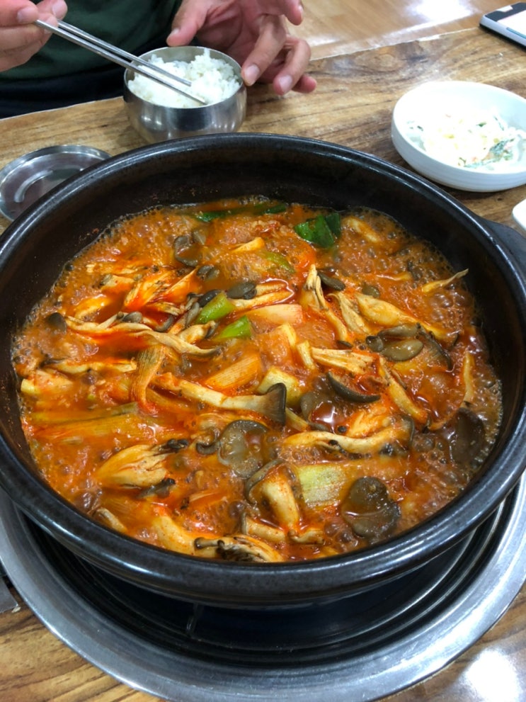 [ 백송식당 ] 청주 옥산면 맛집 백송짜글짜글 / 짜글이찌개와 등뼈찜 : 네이버 블로그