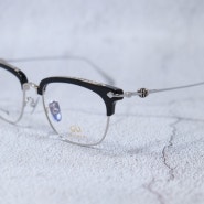 인피니티 아이웨어 IN-915 정준호 안경으로 유명한 크롬하츠 슬런트레딕션과 높은 싱크로율