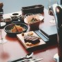 다양한 종류의 파스타 서울 서대문구 창천동 양식 현명식탁 티본 스테이크 고기 맛집 분위기 전망 좋은 레스토랑 마장동 축산시장 한우 치즈 돈까스