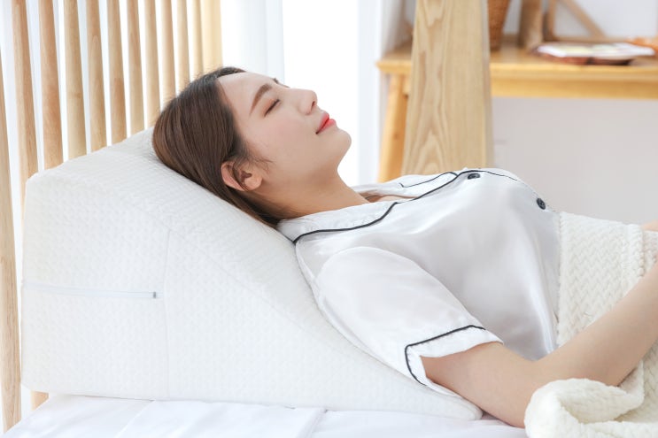 역류성식도염 베개 위산 역류 배게 쿠션 베게 위드유 방지베개 - 좋은 음식 목통증 운동 식단 아이스크림 : 네이버 블로그
