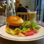 이케부쿠로: 리조트 여행 기분 드는 공원 안 카페 <EAT GOOD PLACE> + <신전떡볶이>
