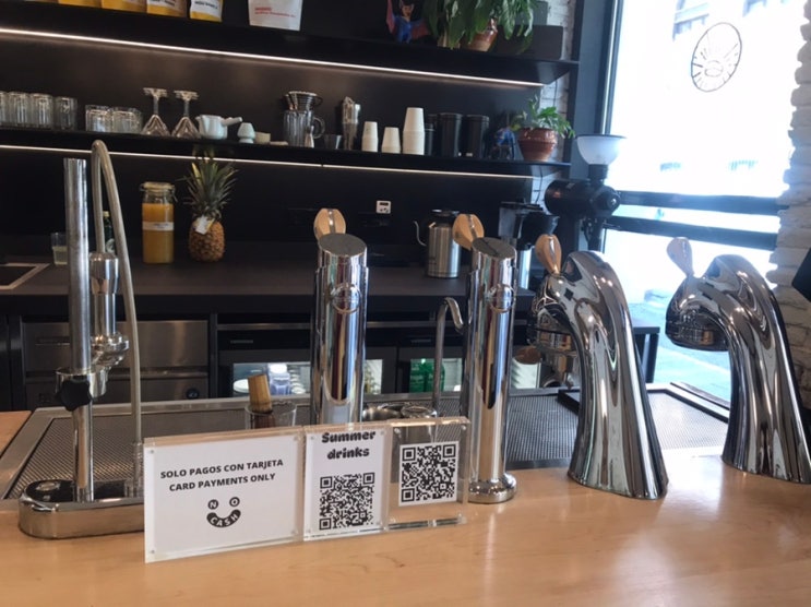 마드리드 커피 Misión Café, 베이커리가 함께하는 카페