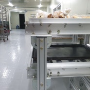 빵을 만드는 공장에서 사용할 컨베이어 납품 사례