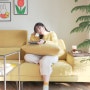 에싸 (ESSA) 모이트 4인 기능성 캐시미라 소파 | 노란색 소파로 거실에 포인트 주기, 거실 셀프 인테리어