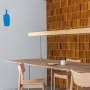 [ cafe , coffee shop interior ] 부드러운 우드 컬러의 해외 카페 인테리어