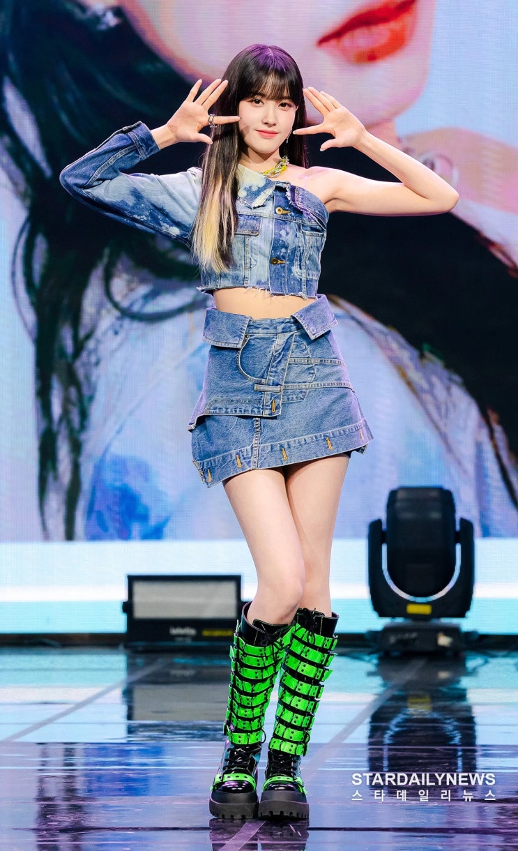 스테이씨 윤, 210408 STAYC Yoon 'STAYDOM' Comeback Showcase 14P : 네이버 블로그