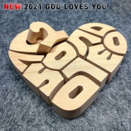 God loves you "신은 당신을 사랑합니다"
