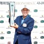 김종덕, 케이엠제약 HONORS K 시니어 오픈 우승 … 챔피언스투어 13승 달성