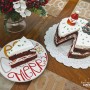 10살 딸아이가 만든 생크림 산타 크리스마스 케이크