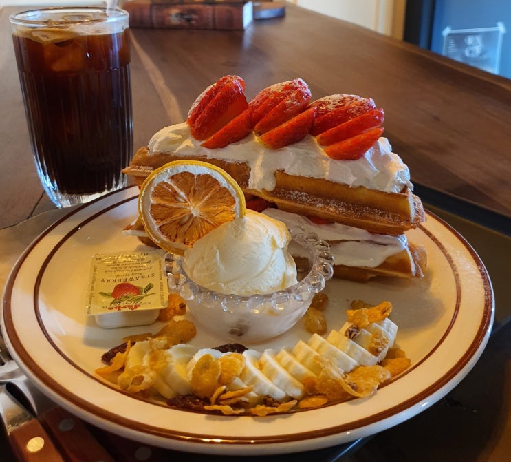 서면 전포와플맛집 [커널커피 kernel Coffee]-분위기좋고 감성사진찍기좋은 카페 : 네이버 블로그